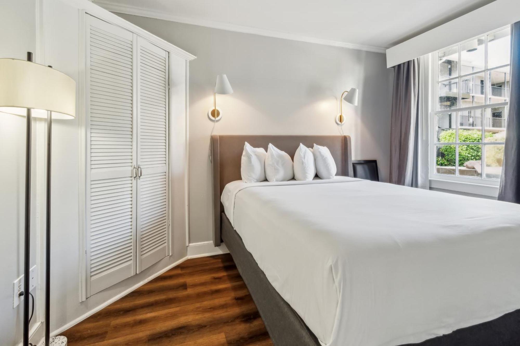 Maison Saint Charles Hotel New Orleans