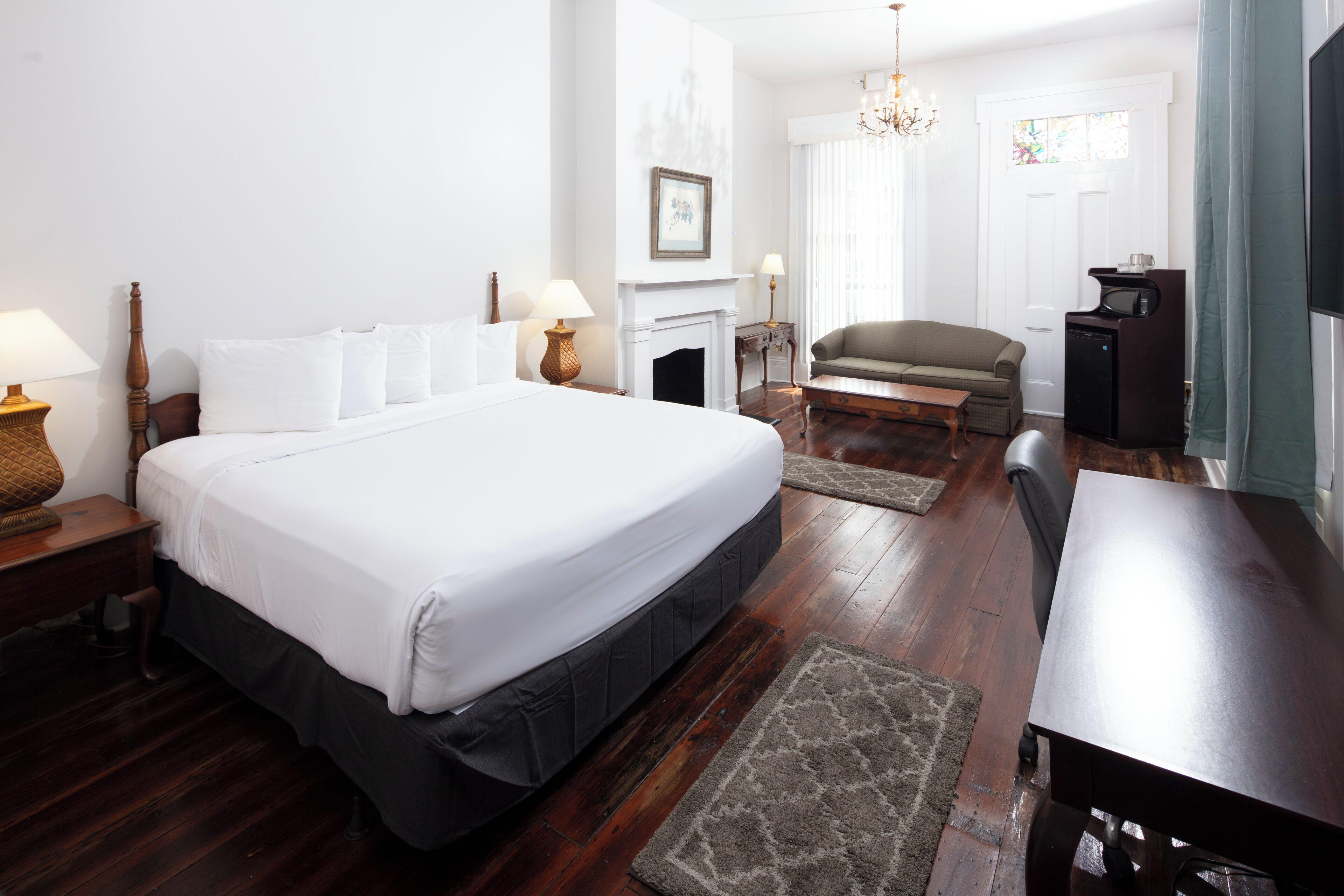 Maison Saint Charles New Orleans