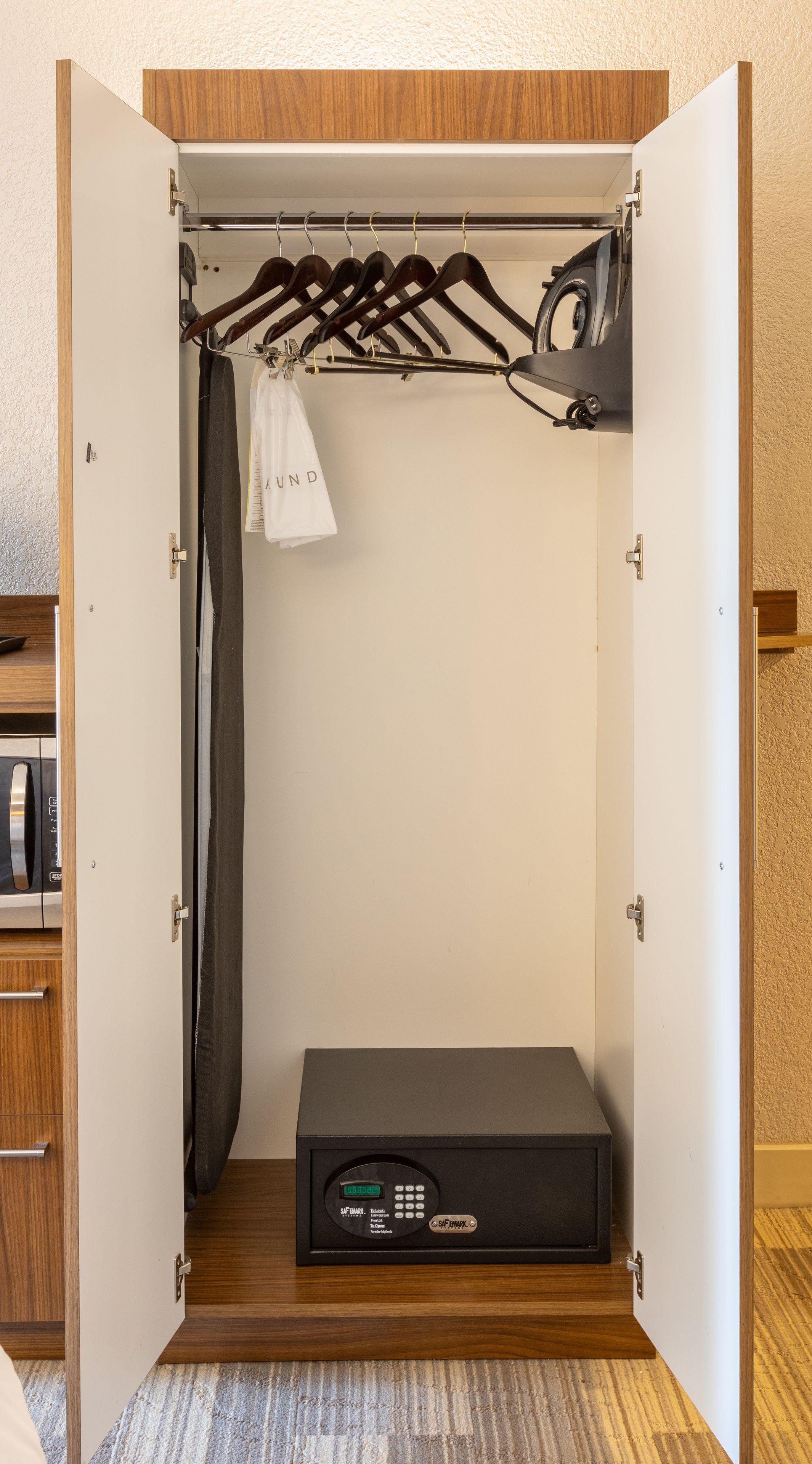 Express Downtown By Ihg Hotel