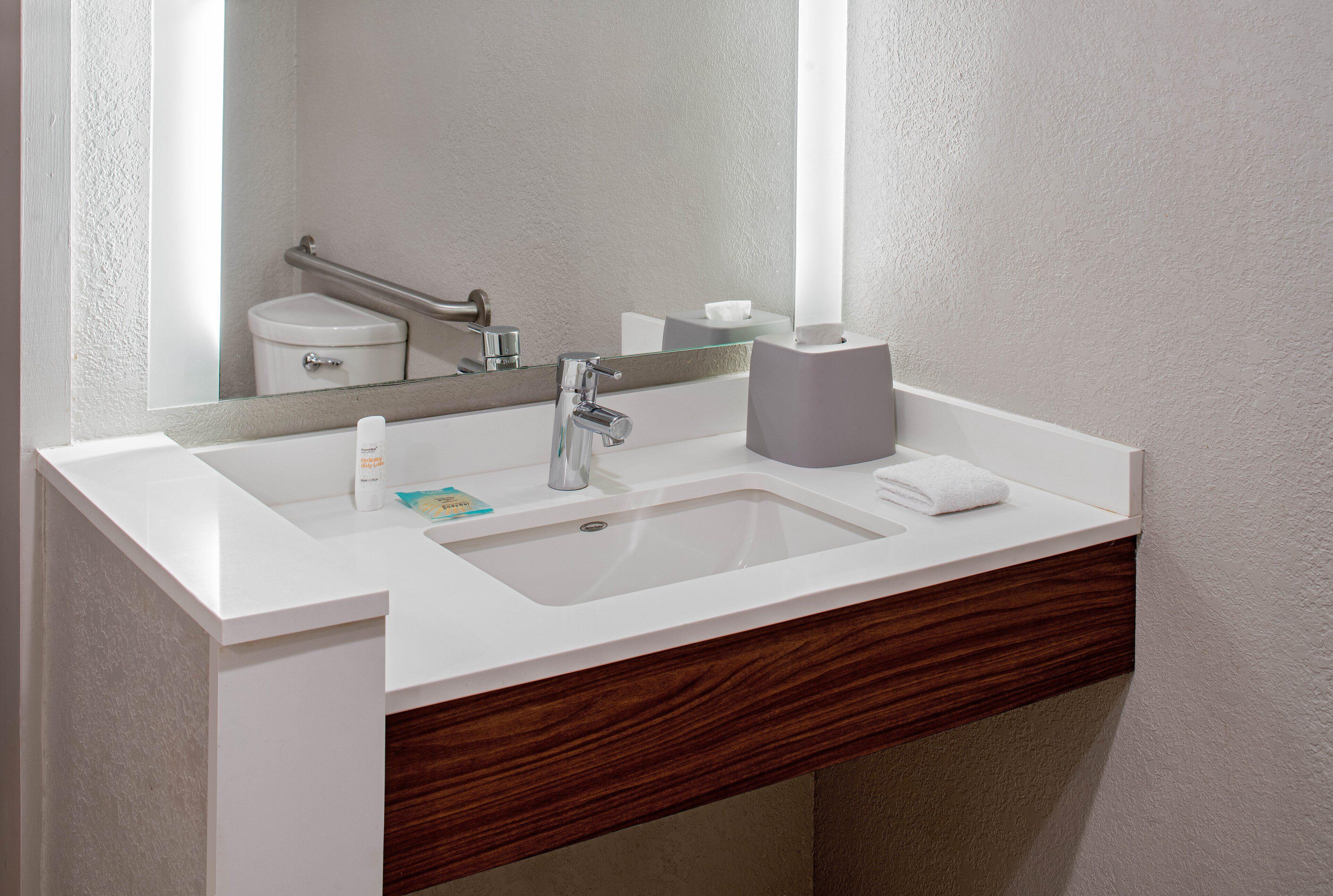 Express Downtown By Ihg Hotel