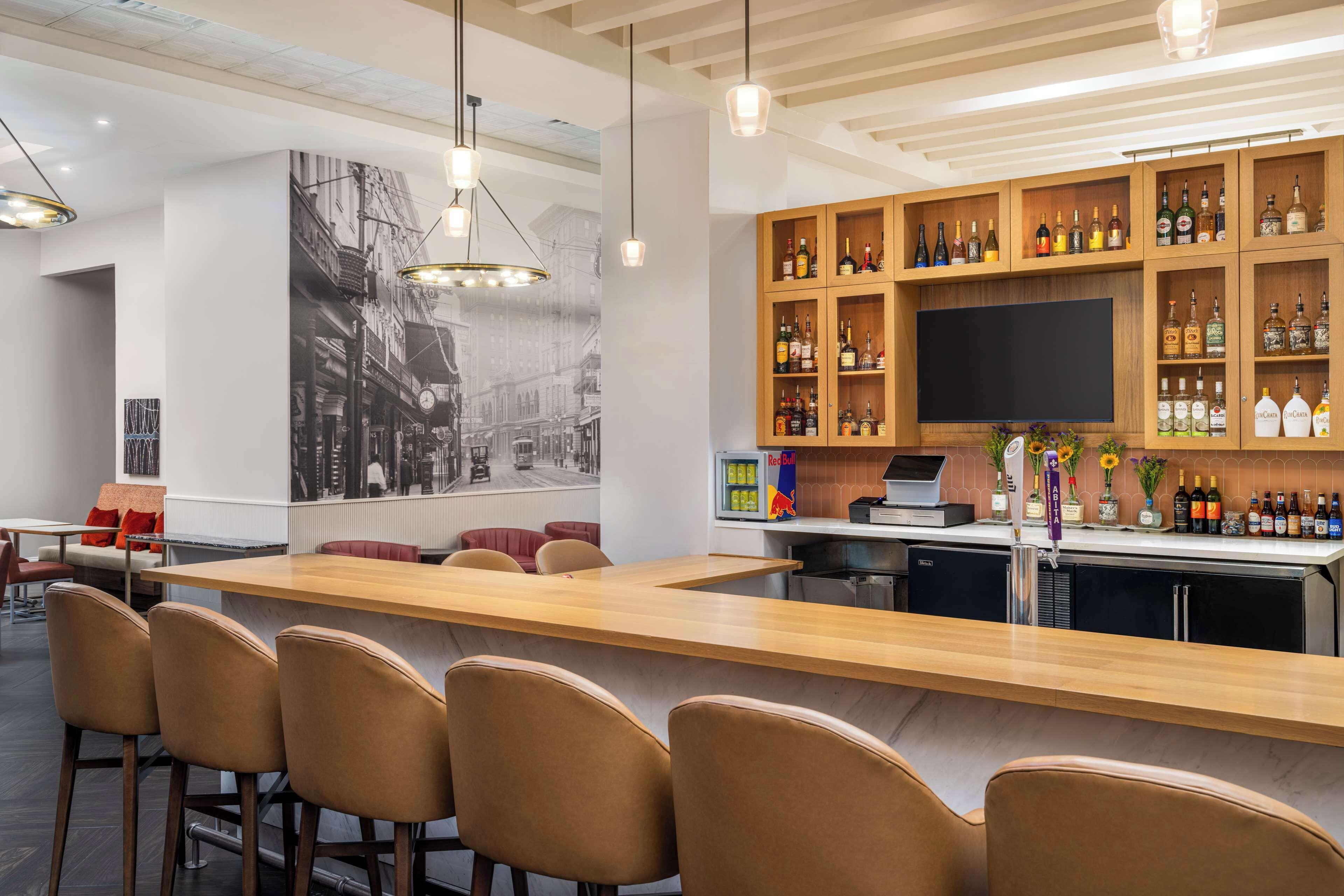 Hampton & Canal St. French Quarter 3*