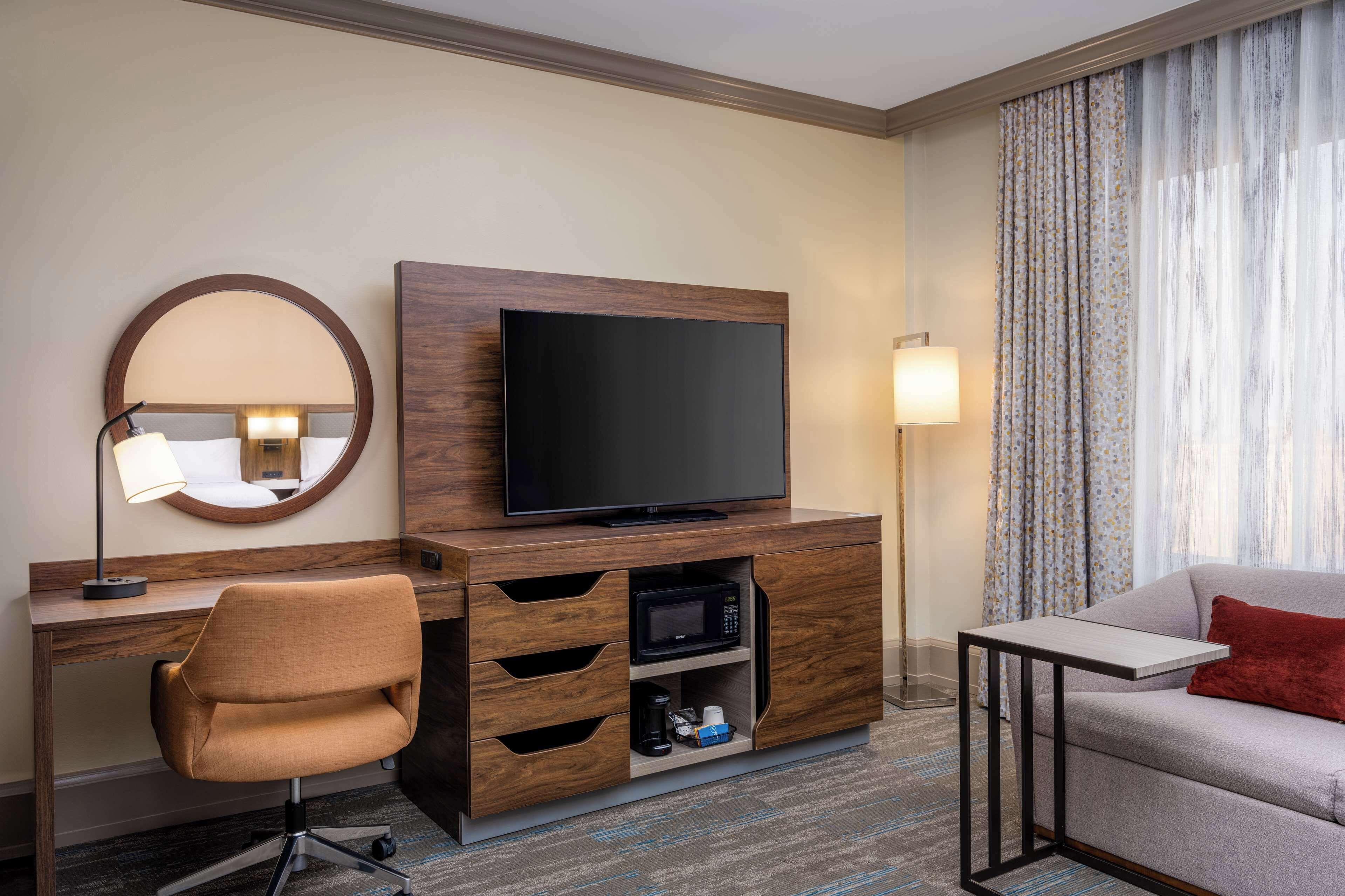 Hampton & Canal St. French Quarter Hotel