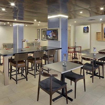 Express Downtown By Ihg Hotel 3*