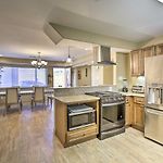 Walk To City Park: Contemporary Nola Home
