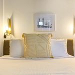 Private 2Br In Uptown By Hosteeva