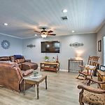 Waterfront New Orleans Home W/ Private Dock & Pier
