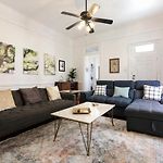 Uptown Spacious 4Bd/3Ba With Historic Charm