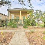 Half-Mi To French Quarter: Rustic Nola Home