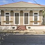 1 Mi To French Quarter: Walkable Nola Home!
