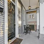 Historic Cottage 3 Mins To The French Qtr. Sleeps 12