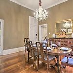 Inviting Uptown New Orleans Apt: Perfect Location!