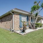 New Orleans Home W/ Backyard Near French Quarter