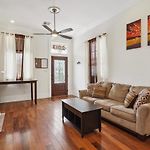 Nola Luxury, Near Parade Route, Bar & Porch