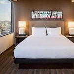 Hyatt House New Orleans / Downtown