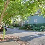 Cozy New Orleans Getaway Near Magazine Street!