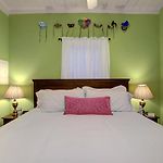 Burgundy Cottage - Just Steps To Both The French Quarter & Frenchman St!