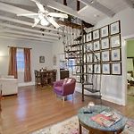 Burgundy Cottage - Just Steps To Both The French Quarter & Frenchman St!