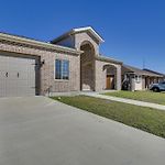 Easy Dtwn Nola Commute! Elegant Home W/ Yard