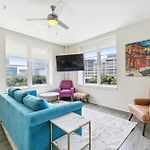 Modern Condo Walking Distance To Must-See Attractions Of Nola