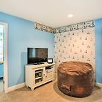 Private Dock W/ Lift: Waterfront New Orleans Home!