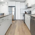 Landing Modern Apartment With Amazing Amenities