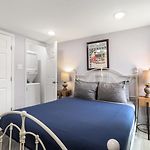 Skip To Saint Charles Local Art-Filled Hideaway