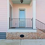 Luxury 4Bd With Pool And Off Street Parking