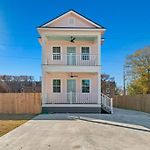 Elegant 4Bd With Pool And Off Street Parking