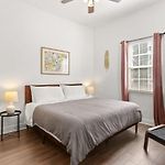 Fabulous Classy And Comfy 3Bd 2Ba Home And Parking