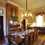 Hh Whitney House - A Bed & Breakfast On The Historic Esplanade