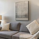 Landing Modern Apartment With Amazing Amenities