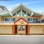 3Br Lakefront Retreat W Pool & Balcony Views