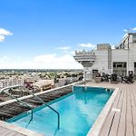 Spacious Modern Condos Near French Quarter