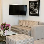 7 Bedroom - Sleeps 14! Next To Bourbon Street