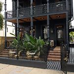 Blackbird Hotel