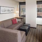 Hyatt House New Orleans / Downtown