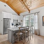 3Br Magazine St Home W Balcony