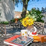Charming 2Br On Carondelet By Hosteeva