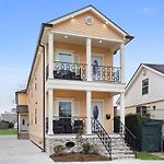 Colorful 5 Bedroom Home Near Superdome