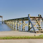 Lakefront Nola Home W/ Hot Tub & Views!