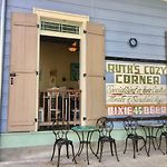 Historic Treme Creole Cottage 3 Bed-2 Bath