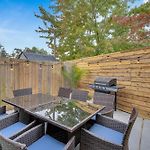 Spectacular Suites Sleep 20 Near Fq W Pool