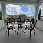Stunning 2-Bedroom Garden District Newly Renovated