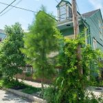 Marigny Cottage Steps From Frenchmen St