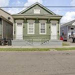 Visit Tulane & Loyola: Walkable Paradise In Nola!