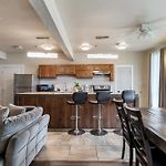 Fully-Furnished 4Br Condo Near Fq