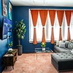Modern Downtown Condo W Rooftop Gym