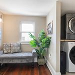 4Br Luxury Uptown Retreat W Private Heated Pool