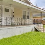 Work & Play: Colorful Home In Heart Of Nola!