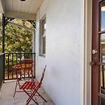 Cute 2Bed 1 Bath 1Half Bath, 7 Blocks From French Q Steps To Jazz Venues, Free Gated Parking Incl